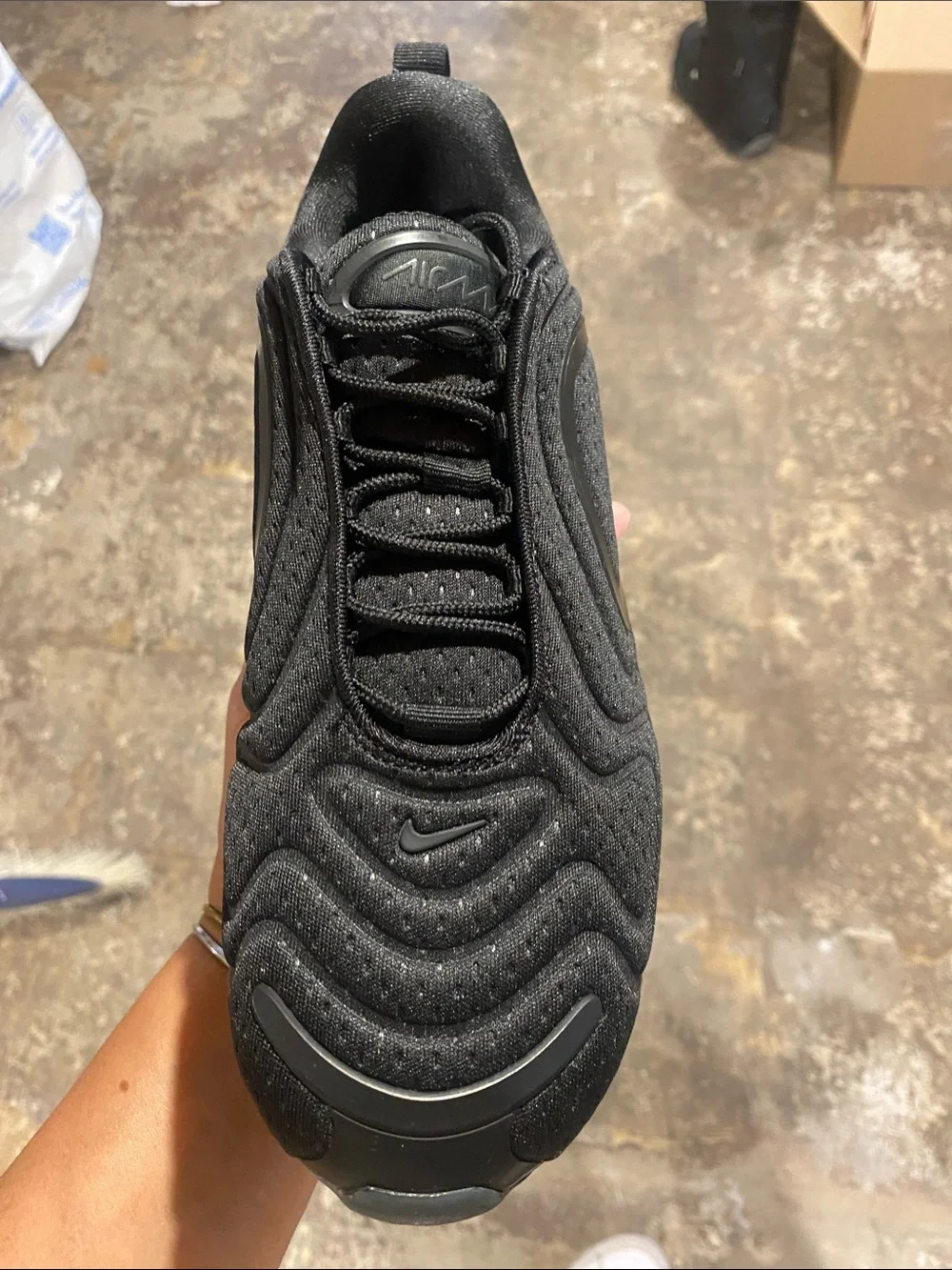 Nike Men's Black Air Max 720 Sneakers